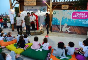 Çocuklar hem eğleniyor hem öğreniyor