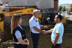 Esenyurt’ta öğrneciler rahatsız olmasın diye inşaatlar durduruldu