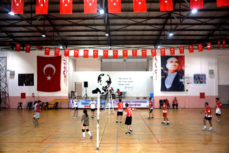 Başkan Cem Kara Sporcuların Yanında