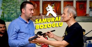 Ahmet Şimşek, Bozoğlu’na ‘Samurai Kılıcı’ hediye etti
