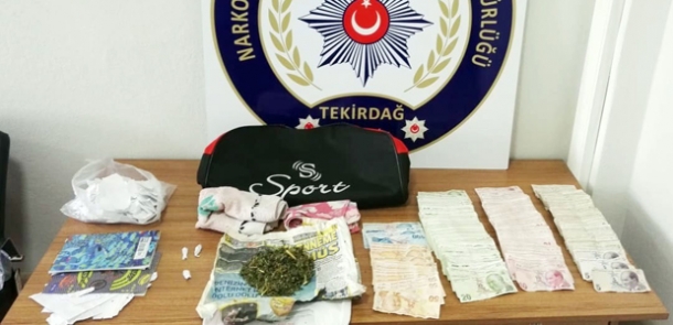 ÇAMAŞIR MAKİNESİNDEN UYUŞTURUCU ÇIKTI