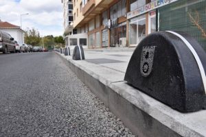 ESKİ SANAYİ BÖLGESİNDE TRETUVAR ÇALIŞMALARI TAMAMLANDI