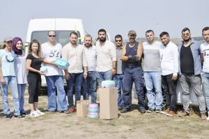 AK GENÇLİK’DEN SOKAK HAYVANLARINA DESTEK