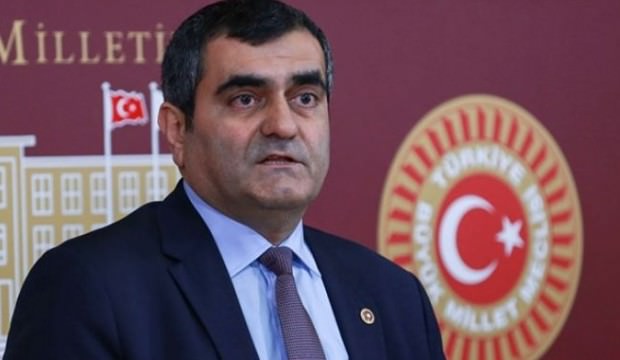 Şeker; “Umutsuzluk, Gençleri Göç Ettiriyor”