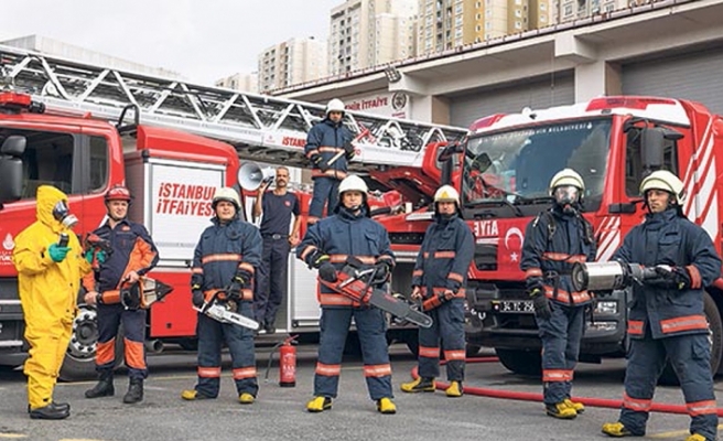 İtfaiye ekipleri şehir turu attı