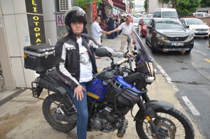 BOZOĞLU MOTOSİKLET FESTİVALİNE BAYRAM ÜSTÜNDAĞ TİŞORTÜ İLE MOTOR ÜSTÜNDE GİTTİ