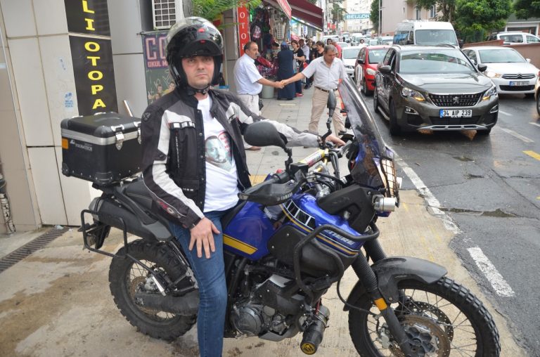 BOZOĞLU MOTOSİKLET FESTİVALİNE BAYRAM ÜSTÜNDAĞ TİŞORTÜ İLE MOTOR ÜSTÜNDE GİTTİ