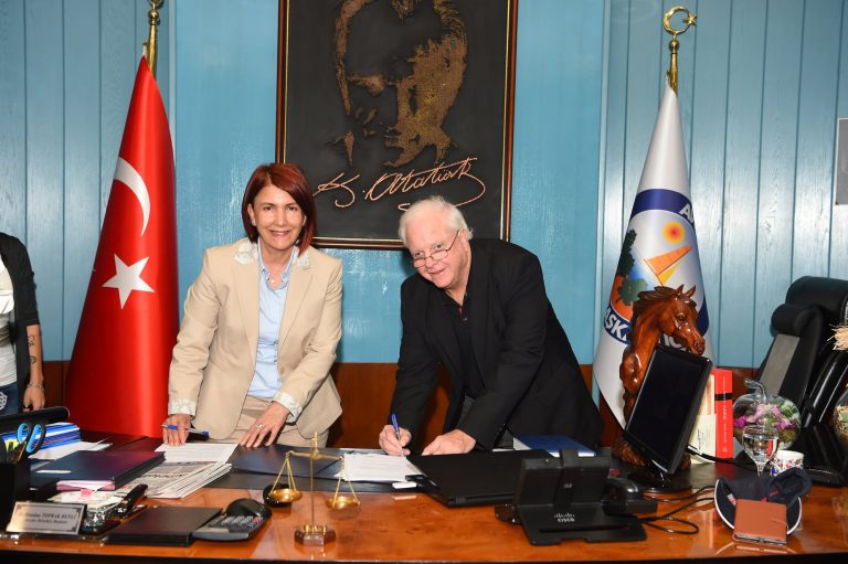 TOPRAK ANA UMUT OLMAYA DEVAM EDİYOR.