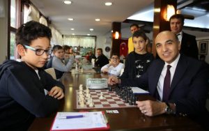 CUMHURİYET VE ATATÜRK KUPASI SATRANÇ TURNUVASI’NI ADAR TARHAN KAZANDI