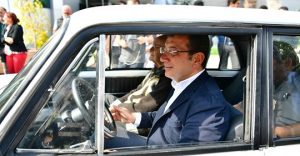 BEYLİKDÜZÜ’NÜN İLK ELEKTRİKLİ ARACINI İMAMOĞLU TEST ETTİ