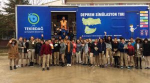 ÖĞRENCİLERE DEPREM EĞİTİMİ VERİLDİ