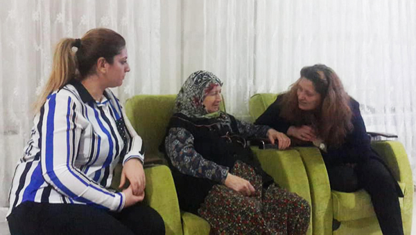 AK Kadınların, Akören çıkarması