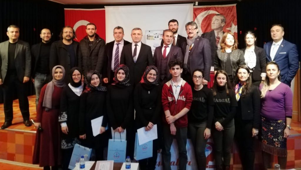 2018-2019 LİSELER ARASI MÜNAZARANIN GALİBİ SİLİVRİ KIZ ANADOLU İMAM HATİP LİSESİ