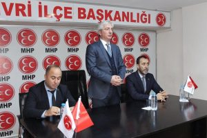 GÜR: ‘ANAHTAR ELİNİZDE, KAPIYI AÇIP İÇERİ GİRİN’