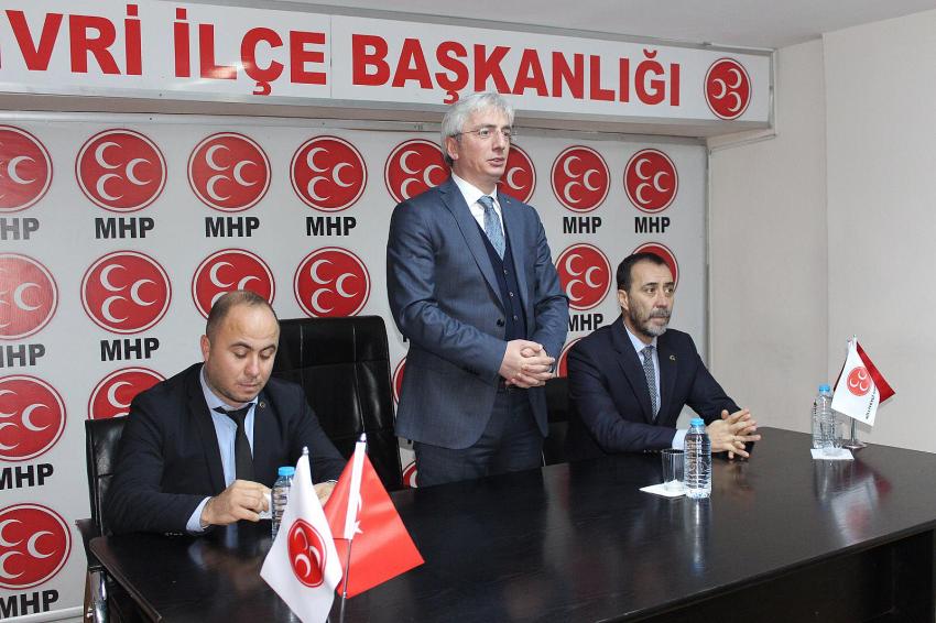 GÜR: ‘ANAHTAR ELİNİZDE, KAPIYI AÇIP İÇERİ GİRİN’