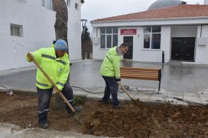 BÜYÜKKILIÇLI MEYDANI ÇİÇEKLENDİ