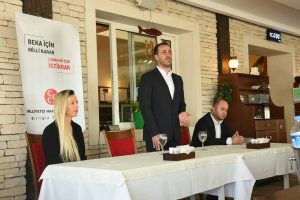 Yılmaz, ” Kadınlarımızın destek verdiği her iş başarıya ulaşır. Bizler de sizlerin desteğiyle başarılı olacağız”