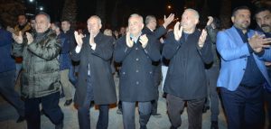 Değirmenci, Gençlerle bir araya geldi