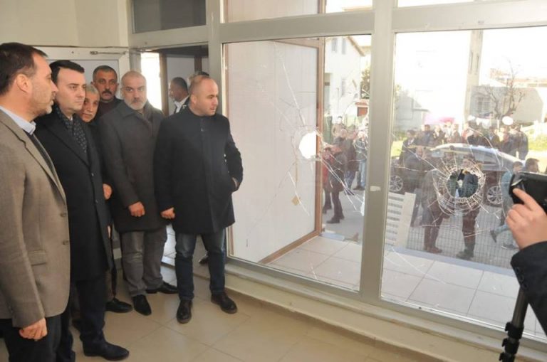 ”Cumhur ittifakı Silivri seçim irtibat bürosuna saldırı”