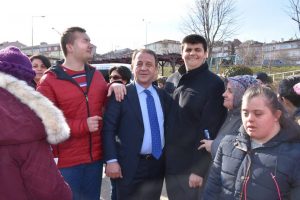 IŞIKLAR ÖZEL ÇOCUKLARI YOLCU ETTİ