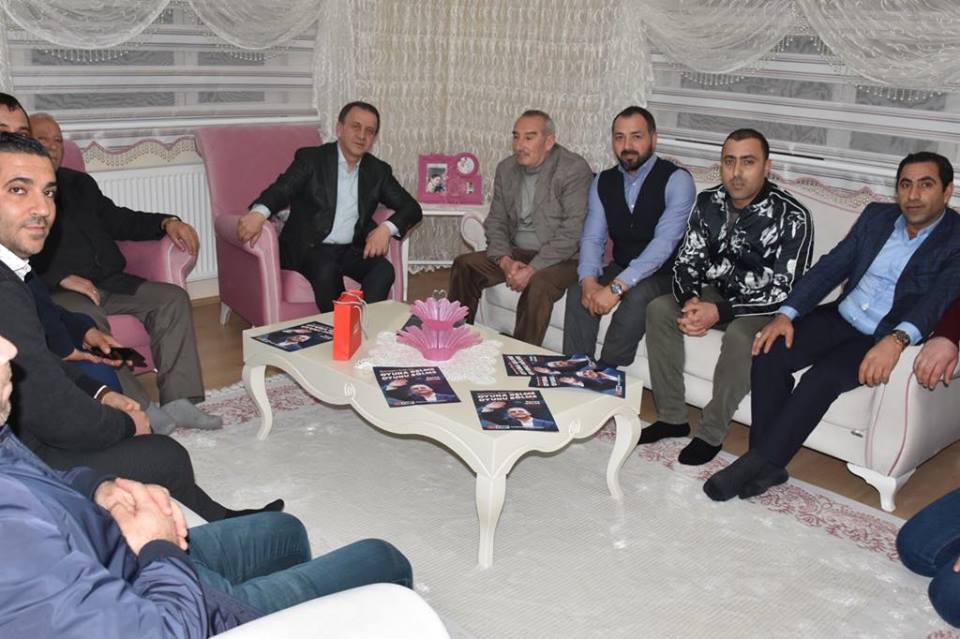 Işıklar ev ziyaretlerinde hemşerileriyle buluşuyor