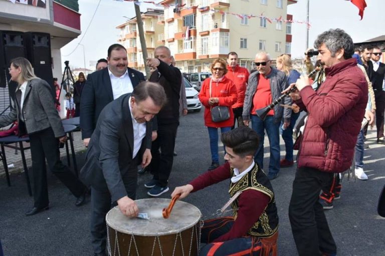 Işıklar Selimpaşa’da Düzenlenen Hamsi Şöleni’ne Katıldı