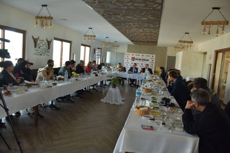 Işıklar Basın Mensuplarıyla buluştu