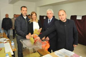 Yılmaz Oyunu kullandı