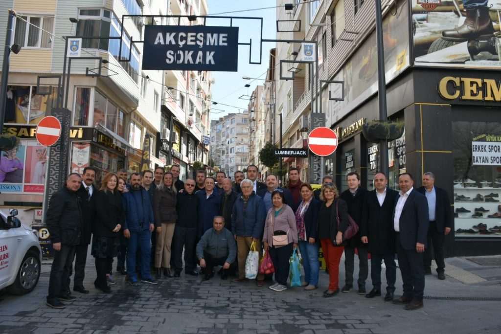 Akçeşme Sokak Işıklar’ı İlgiyle Karşıladı