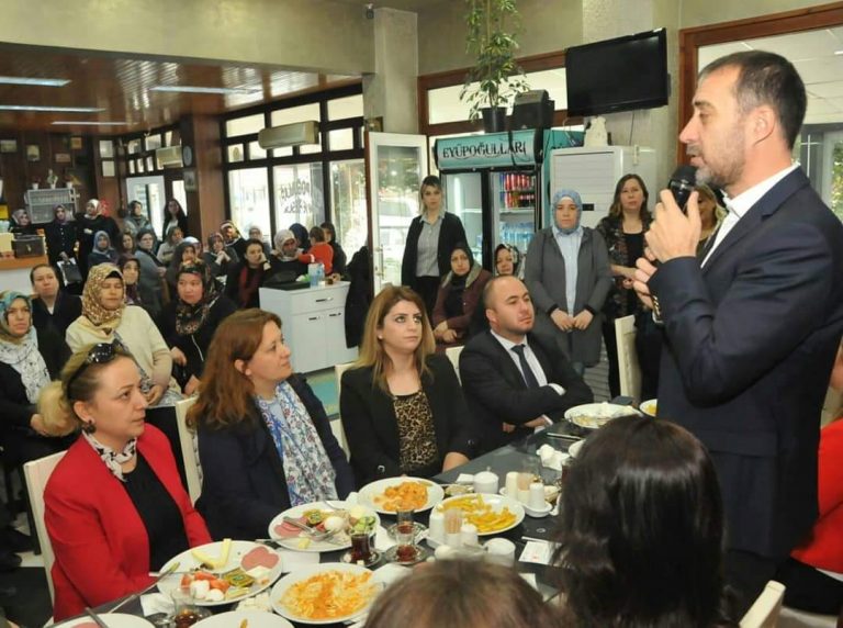 Yılmaz, “Her mahalleye ücretsiz kreşler yapacağız’