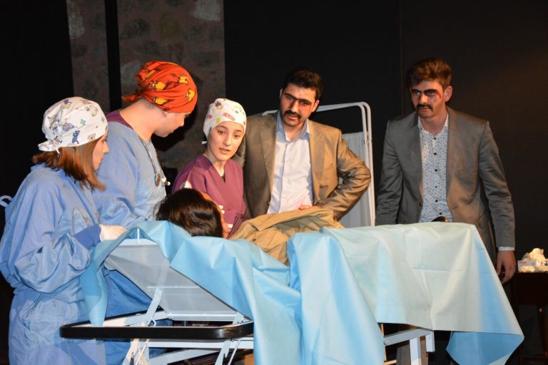 Sağlık Haftasına Mizahi Bakış