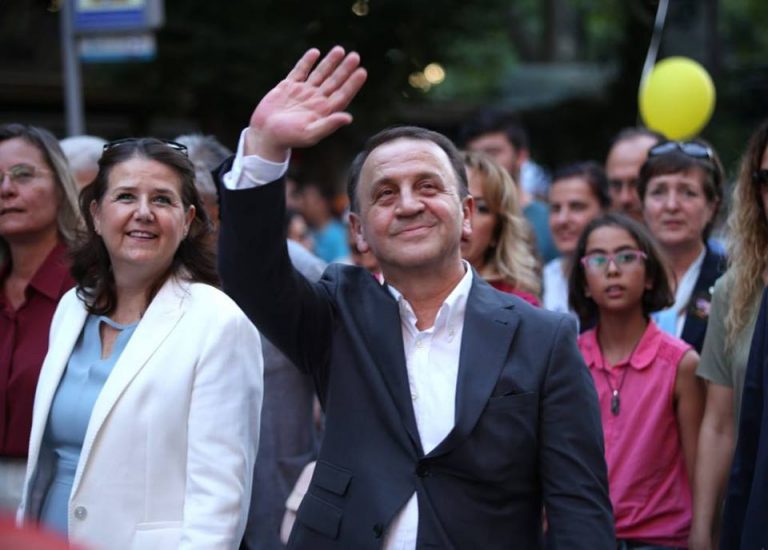 IŞIKLAR MHP Yİ TEBRİK EDİP  VEDA ETTİ