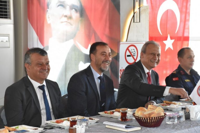 Partal ve Yılmaz muhtarlarla buluştu