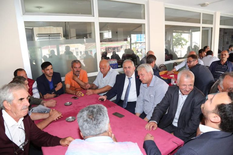 Başkan Üner Hallaçlı Mahallesi Esnafları Ziyaret Etti