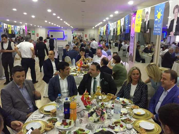 İyi Partili’ler İftarda Bir araya Geldiler
