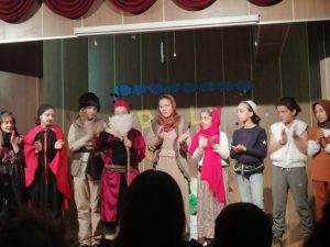 KAVAKLI ORTAOKULU TİYATROSU PERDELERİNİ LÖSEV İÇİN AÇTI