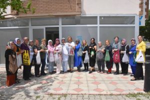 TİŞÖRTLER BEZ ÇANTAYA DÖNÜŞTÜ