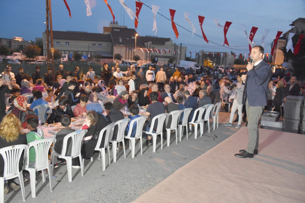 BAŞKAN YILMAZ SELİMPAŞALILAR İLE ORUÇ AÇTI