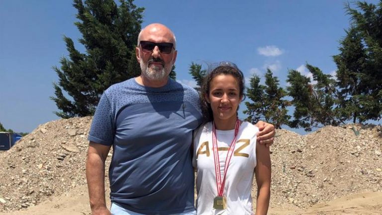 ÇBSK lı Güreşçi Esma Akkaya Türkiye Şampiyonu Oldu