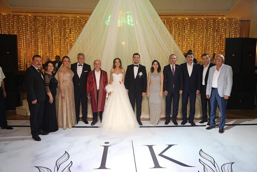 Başkan Akgün, meclis üyesi Kerem Ereke’nin nikahını kıydı