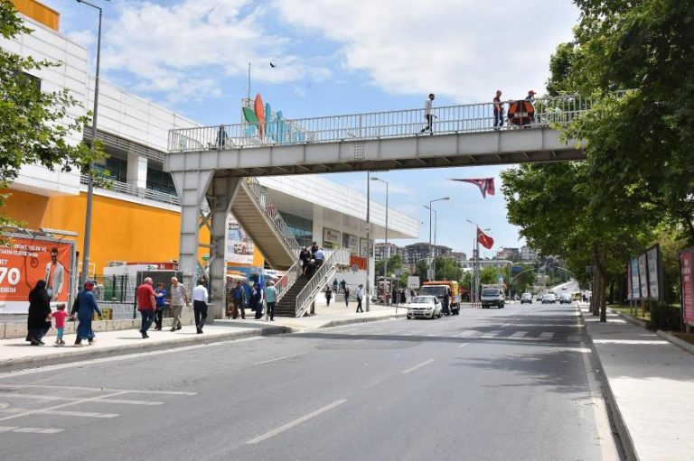 Kipa üst geçidinde asansör projesi onaylandı