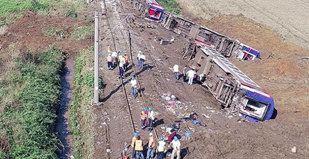 FACİANIN İLK DAVASINDA MAHKEME HEYETİ KAÇTI