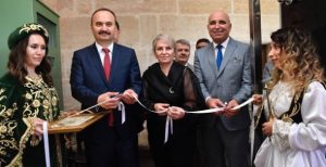 EDİRNE’DE YAŞAMIŞ OSMANLI PADİŞAH TUĞRALARI’ SERGİSİ AÇILDI