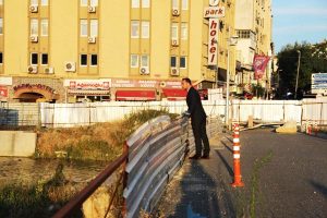 Yılmaz, Köprü çevresinde incelemelerde bulundu