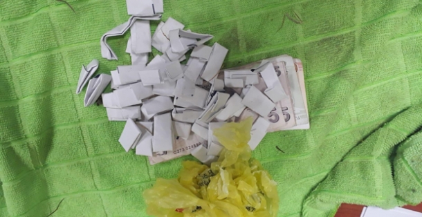 YAKALANACAĞINI ANLAYINCA ATIP KAÇTI