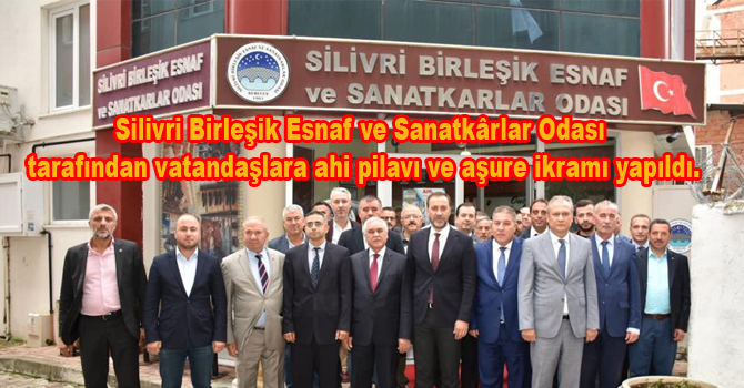 Silivri Birleşik Esnaf ve Sanatkârlar Odası tarafından vatandaşlara ahi pilavı ve aşure ikramı yapıldı.