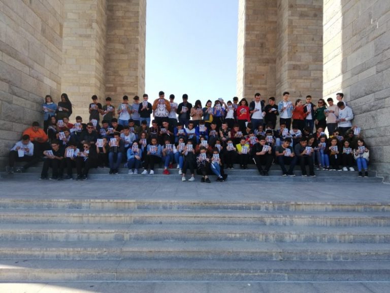 TÜRAM LİSESİ ÖĞRENCİLERİ ÇANAKKALE’Yİ GEZDİ