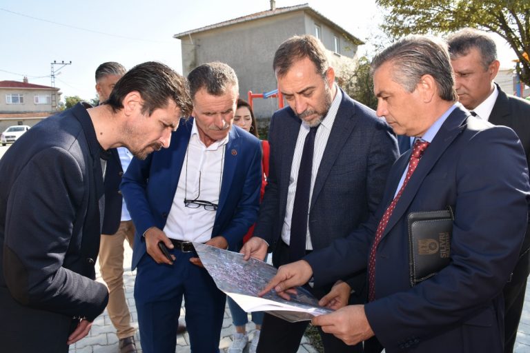 KADIKÖY’ÜN EKSİKLERİ GİDERİLİYOR