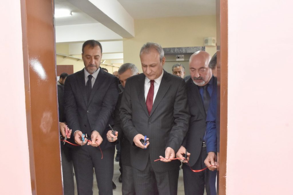 KADIKÖY İLK VE ORTAOKULU’NA YENİ KÜTÜPHANE