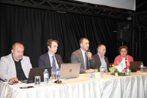 Silivri Belediyesi ve Doğa Hareketleri Araştırma Derneği (DOHAD) işbirliğinde Deprem Paneli düzenlendi.